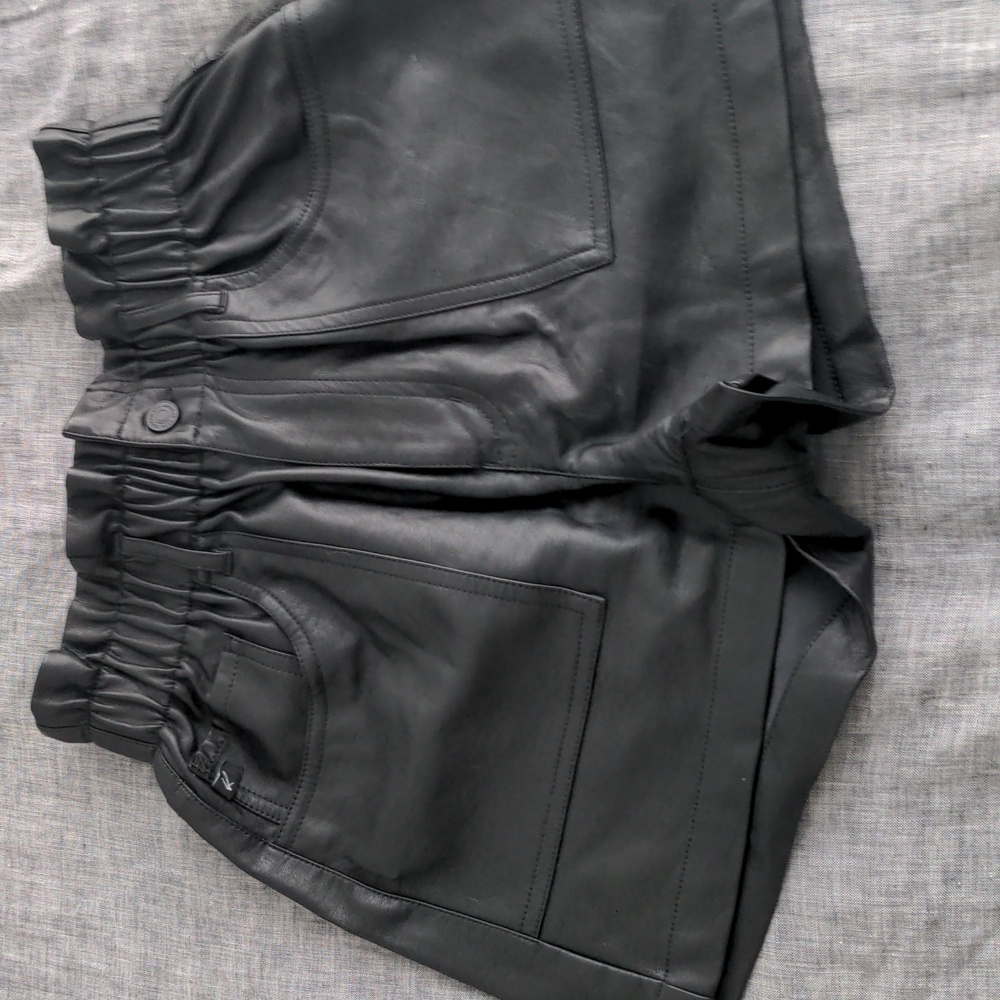 High waisted fake leather shorts